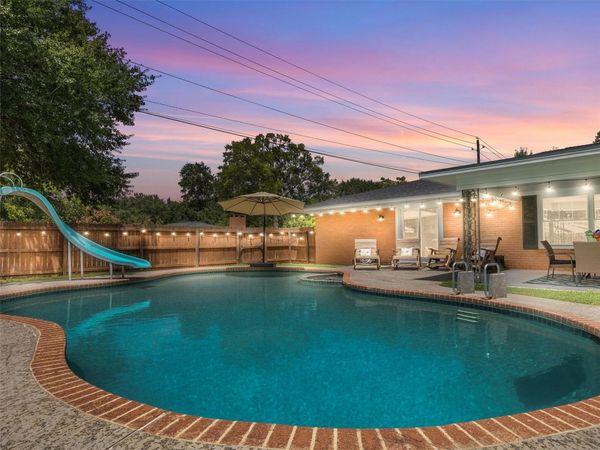 705 Whitehead ST, Smithville, TX 78957