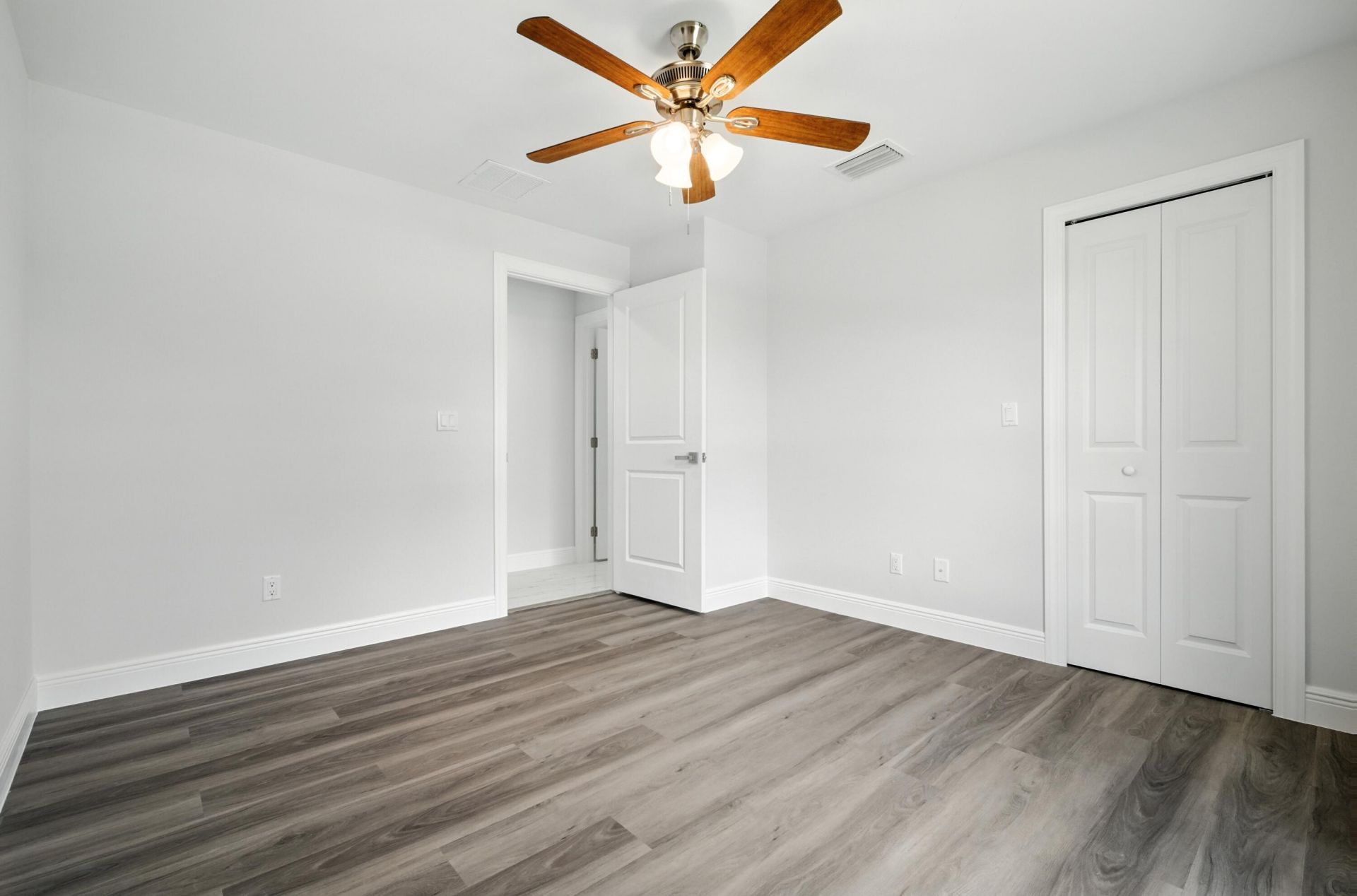 2624 Newport Drive, Fort Pierce, FL 34982 Photo