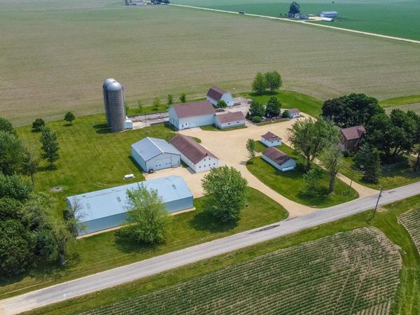 10225 N Brookville Road, SHANNON, IL 61078