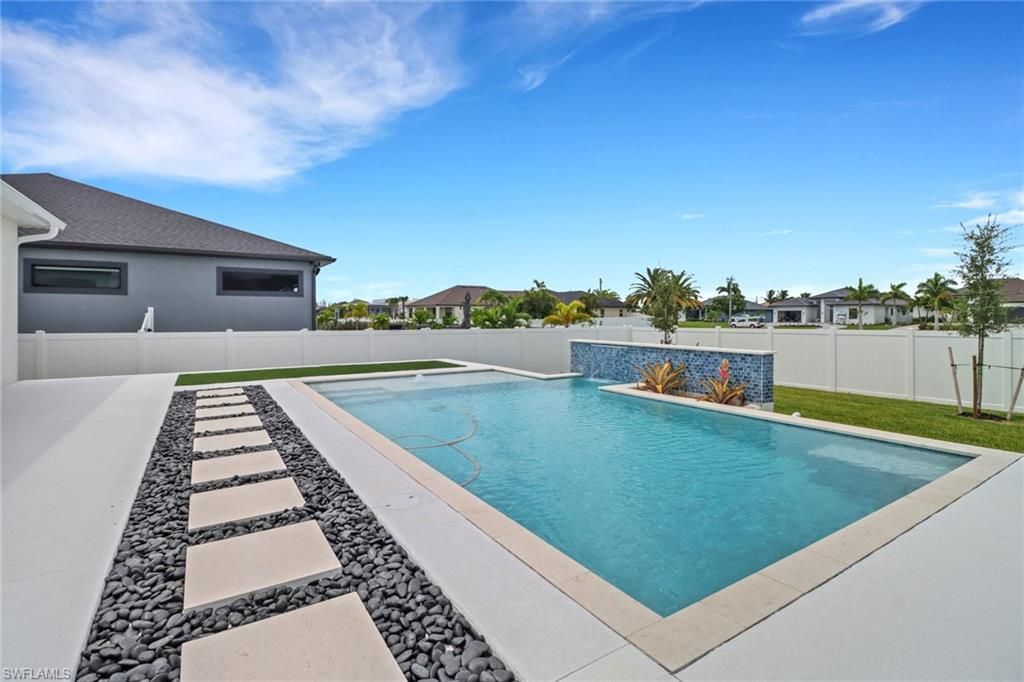 3723 SW 1st St, Cape Coral, FL 33991 Photo