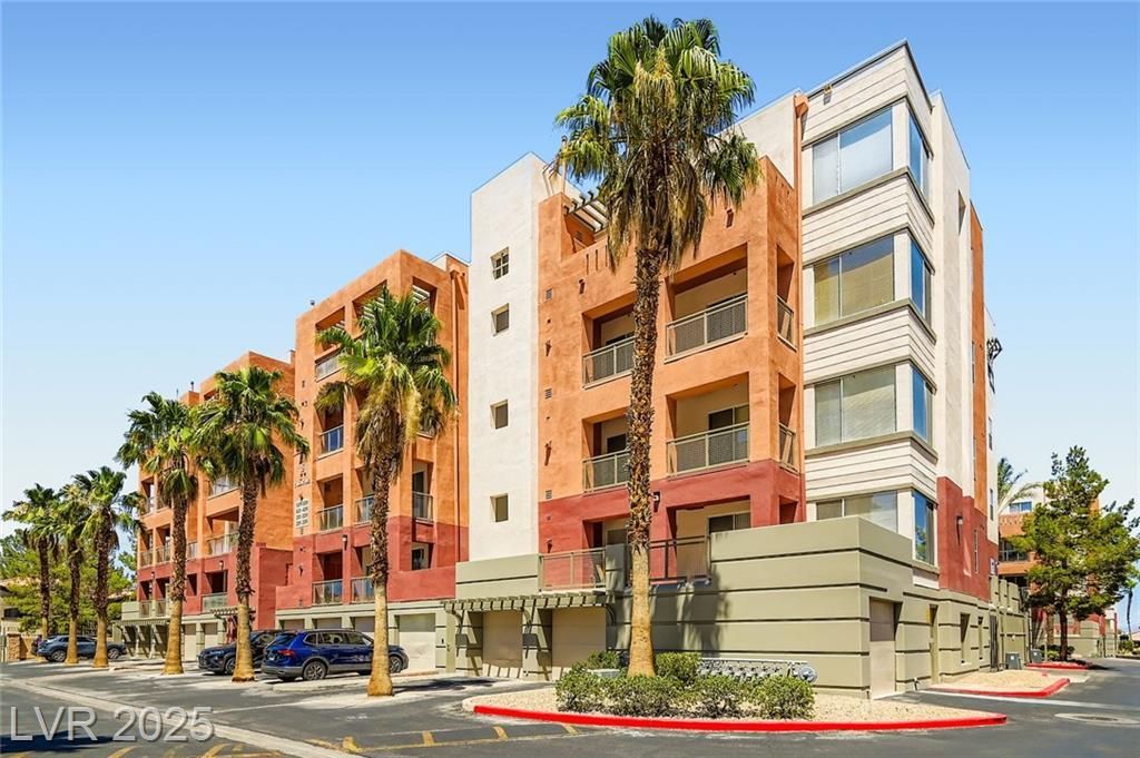 15 E Agate Avenue, Las Vegas, NV 89123