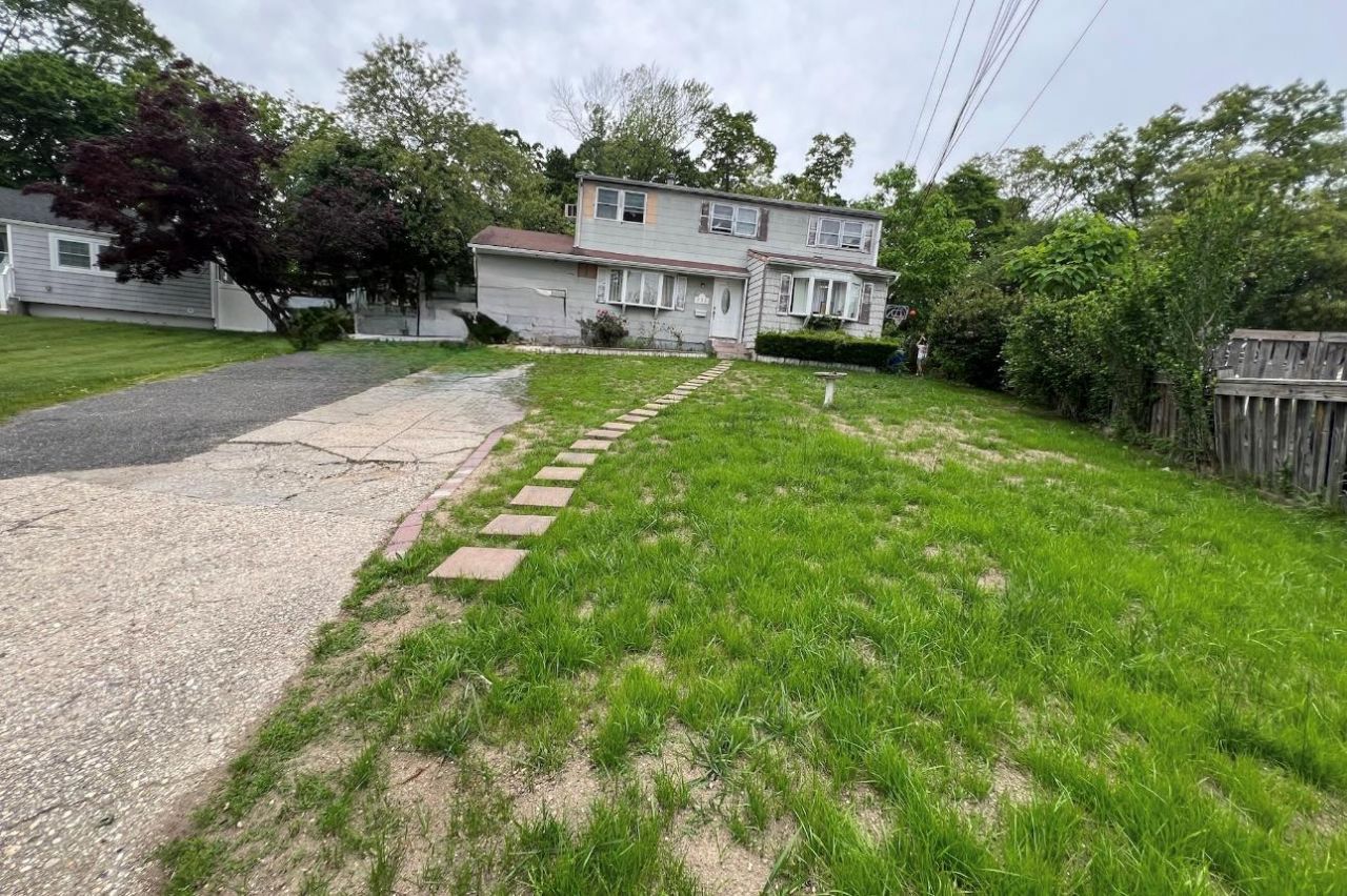 232 Sugarwood Lane, Central Islip, NY 11722 Main Photo