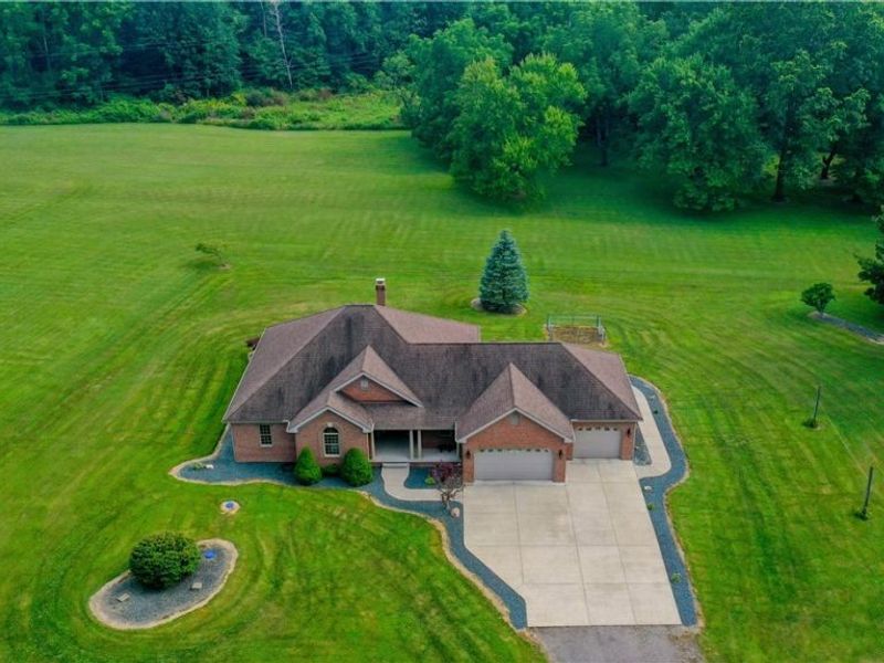 4901 New Castle Road, Lowellville, OH 44436 Photo 2