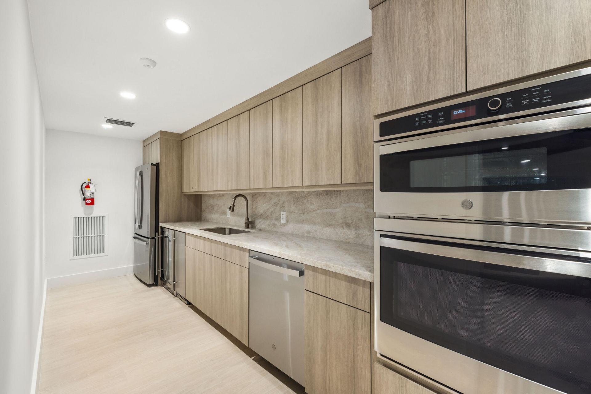 2773 S Ocean Boulevard, Unit 517, Palm Beach, FL 33480 Photo