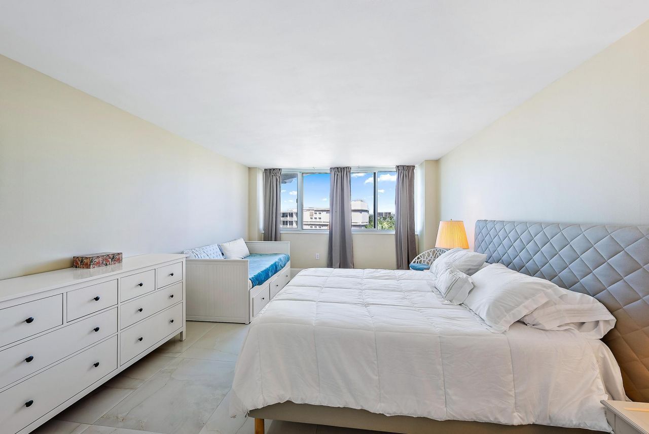 2773 S Ocean Boulevard, Unit 517, Palm Beach, FL 33480 Photo