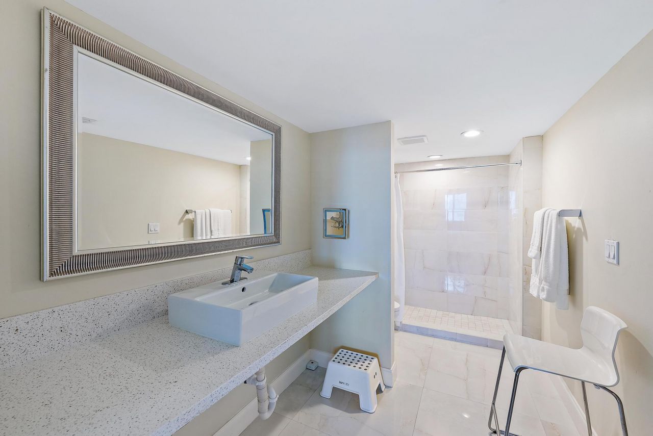 2773 S Ocean Boulevard, Unit 517, Palm Beach, FL 33480 Photo