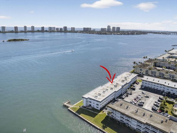 100 Shore Court, Unit 307, North Palm Beach, FL 33408