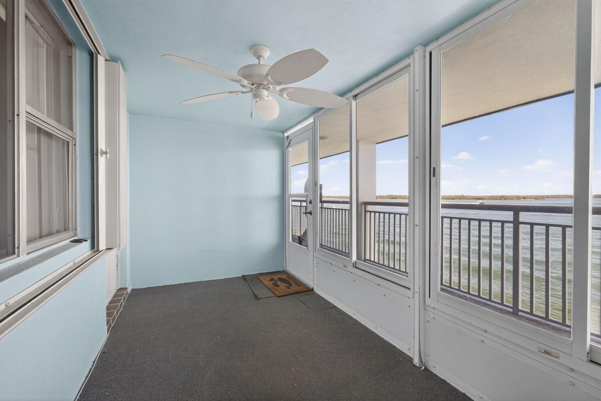 100 Shore Court, Unit 307, North Palm Beach, FL 33408 Photo