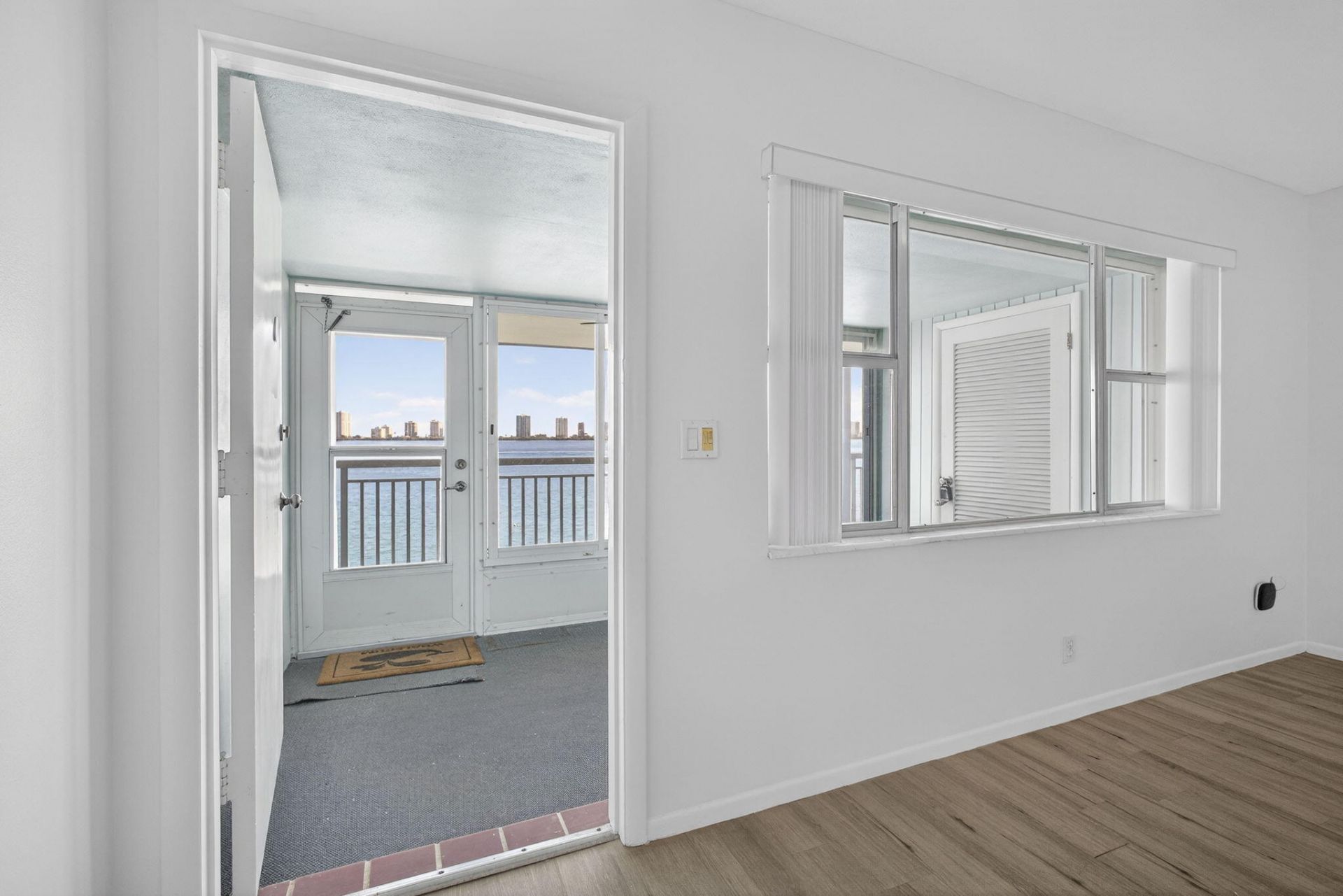 100 Shore Court, Unit 307, North Palm Beach, FL 33408 Photo