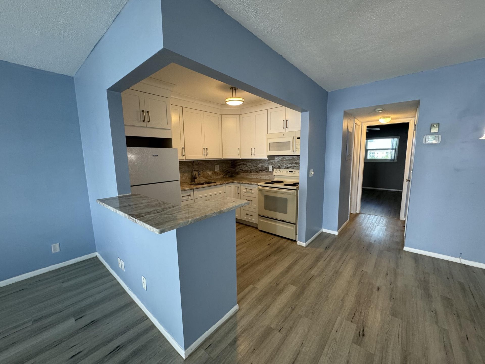 100 Shore Court, Unit 307, North Palm Beach, FL 33408 Photo