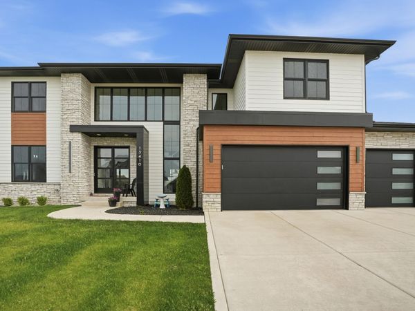 13410 Camas Drive, St. John, IN 46373