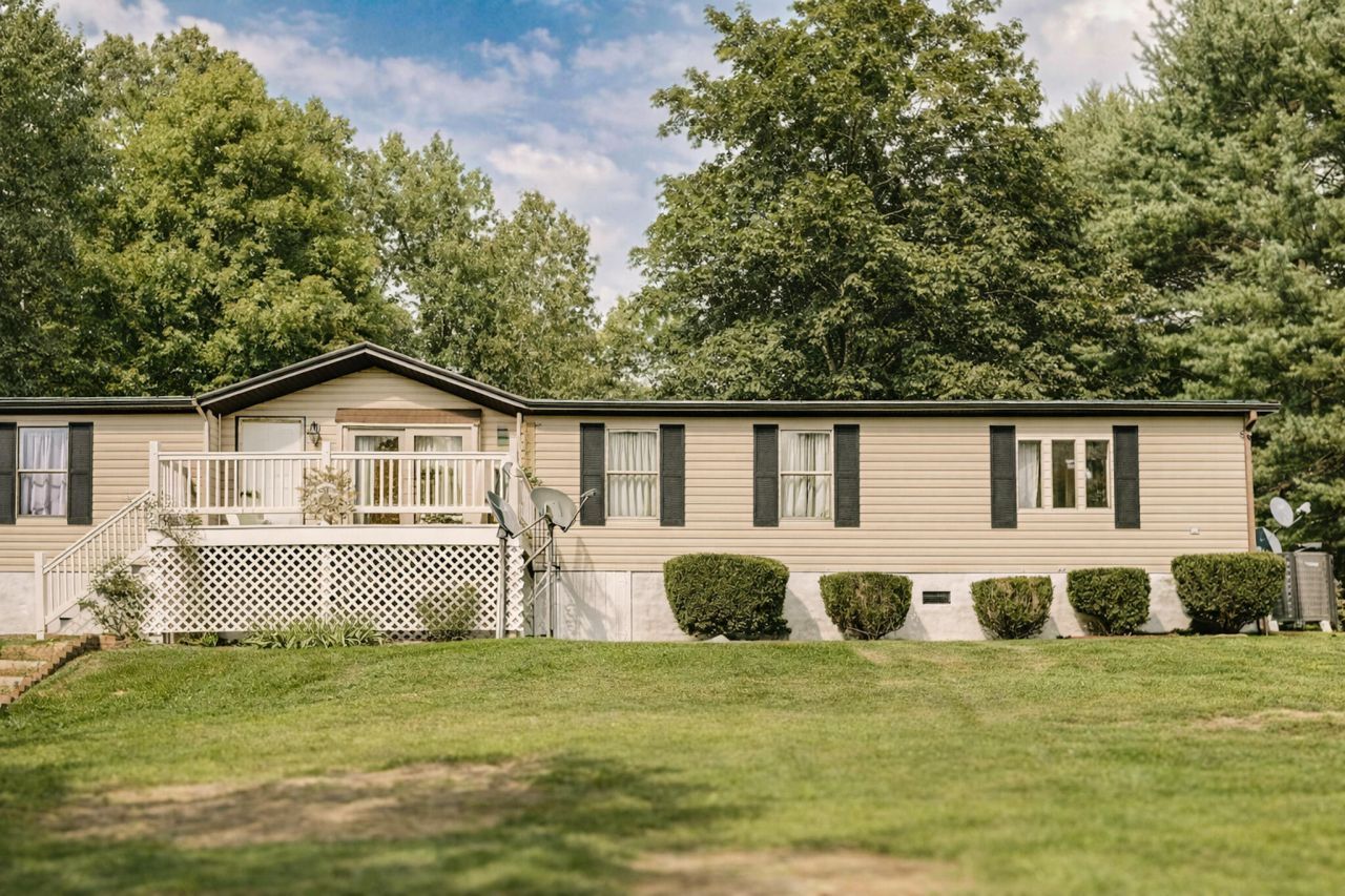 1007 Pollard Rd, Christiansburg, VA 24073 Main Photo