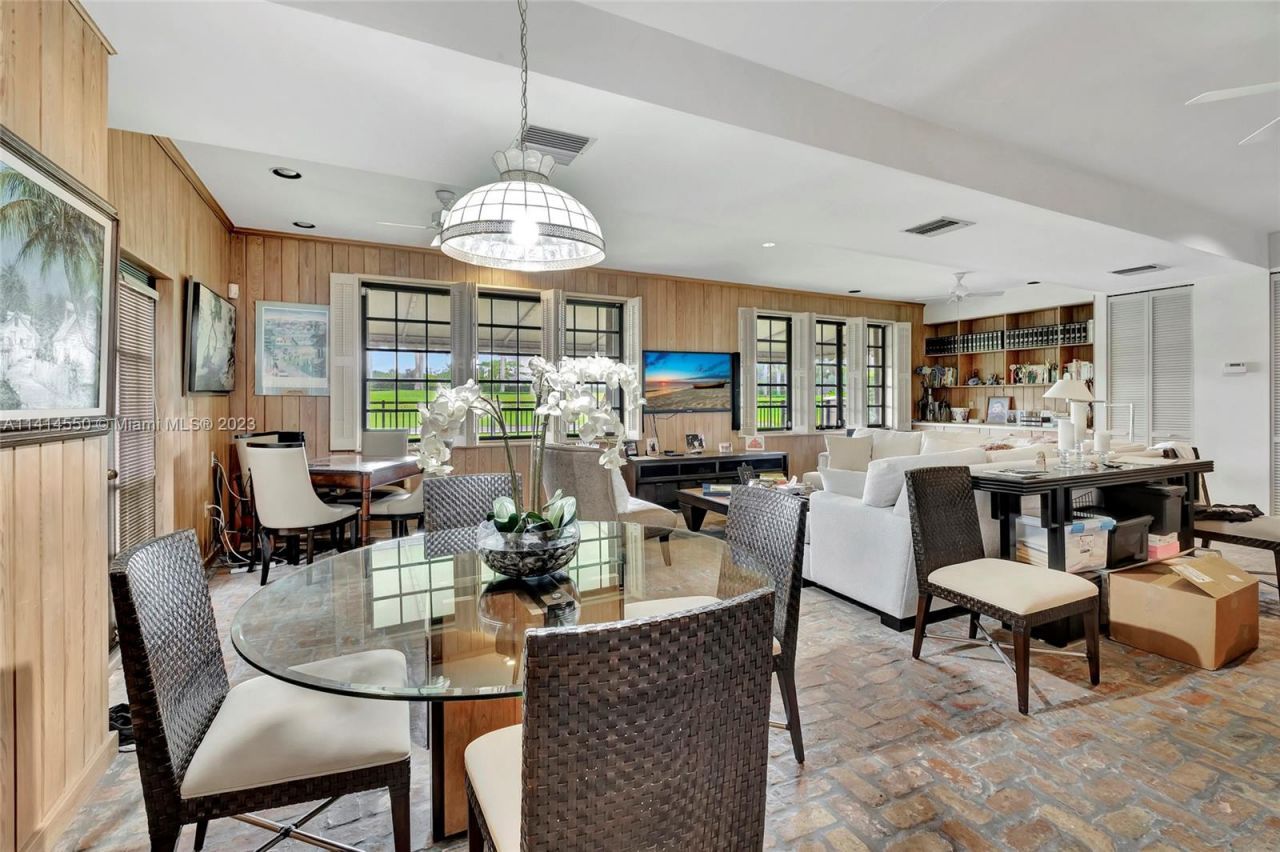 4716 University Dr, Coral Gables, FL 33146 Photo