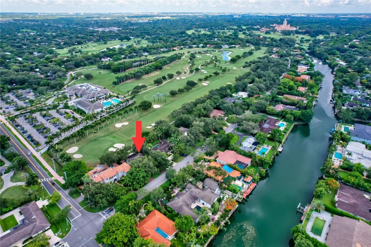 4716 University Dr, Coral Gables, FL 33146 Photo