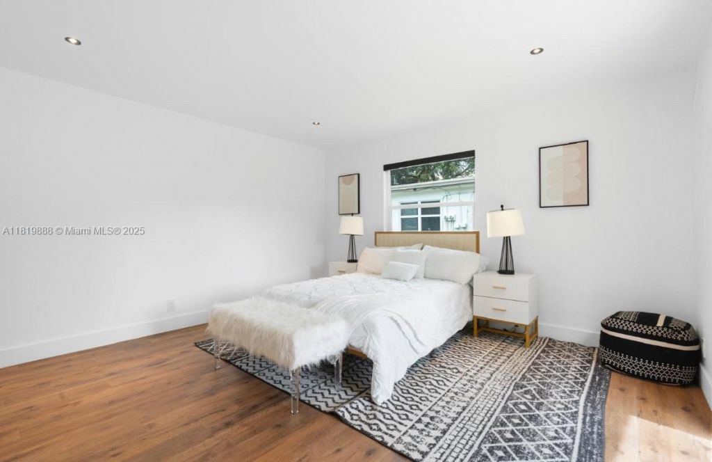 311 SE 3rd Ave, Hallandale Beach, FL 33009 Photo