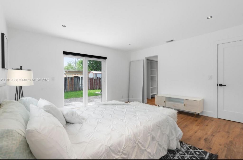 311 SE 3rd Ave, Hallandale Beach, FL 33009 Photo