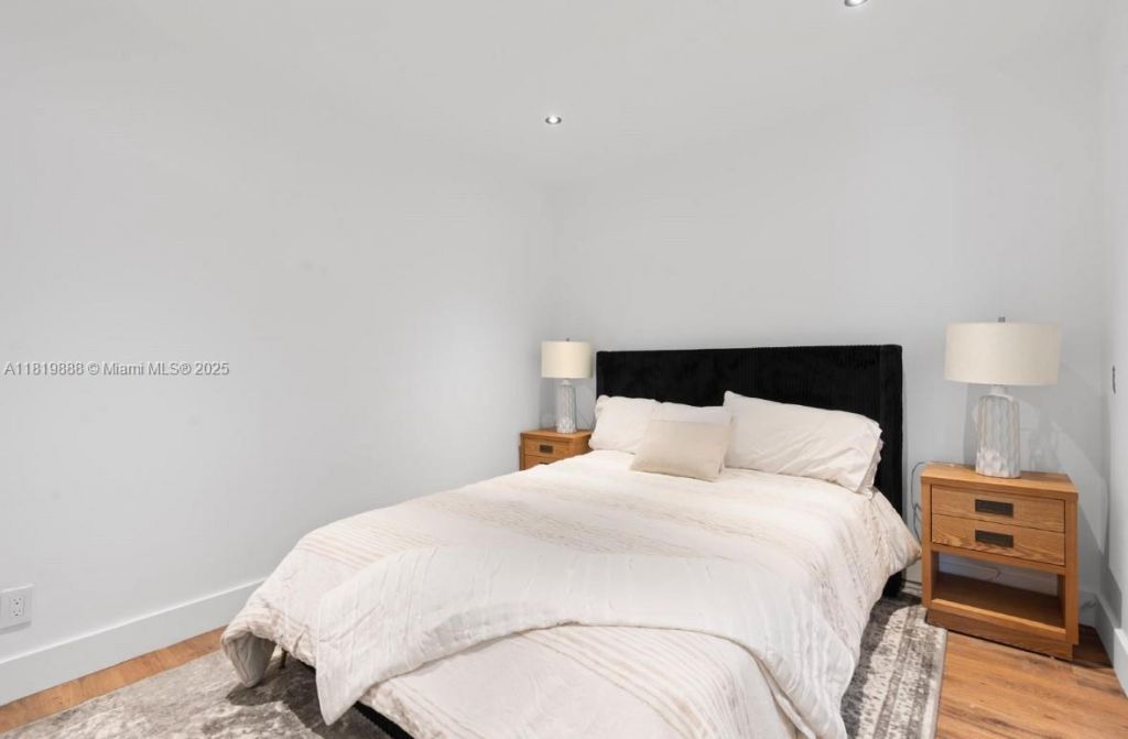 311 SE 3rd Ave, Hallandale Beach, FL 33009 Photo