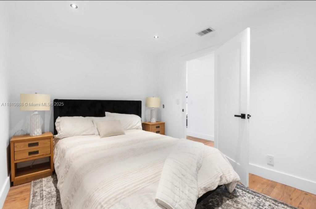 311 SE 3rd Ave, Hallandale Beach, FL 33009 Photo