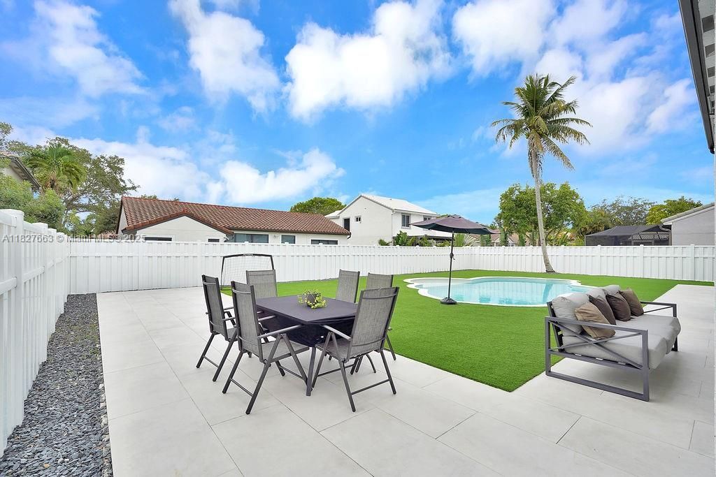 10746 Charleston Pl, Cooper City, FL 33026 Photo