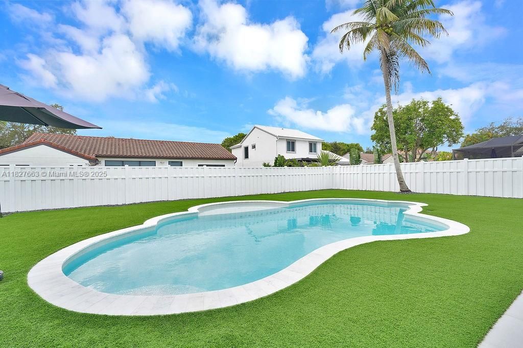 10746 Charleston Pl, Cooper City, FL 33026 Photo