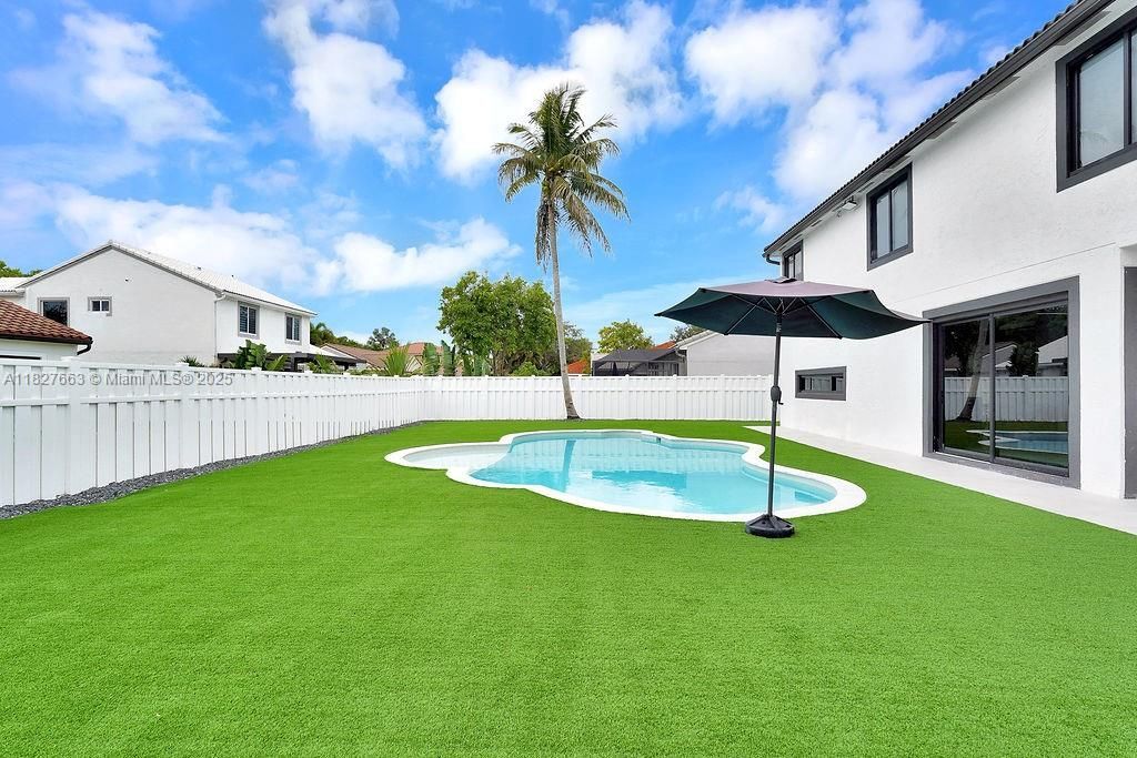 10746 Charleston Pl, Cooper City, FL 33026 Photo