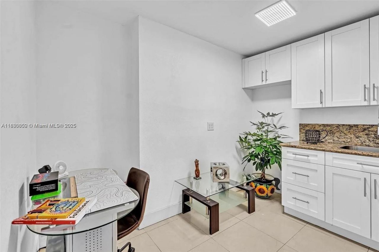 12840 NW 22nd Ave, Miami, FL 33167 Photo