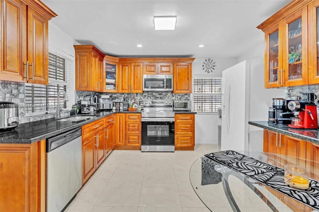 12840 NW 22nd Ave, Miami, FL 33167 Photo