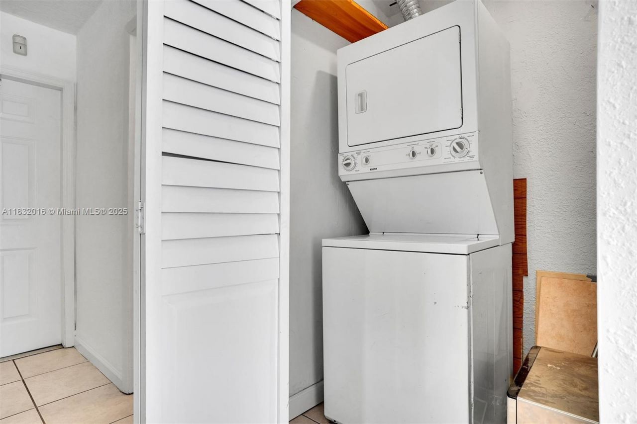 8650 SW 67th Ave, Unit 1025, Pinecrest, FL 33156 Photo