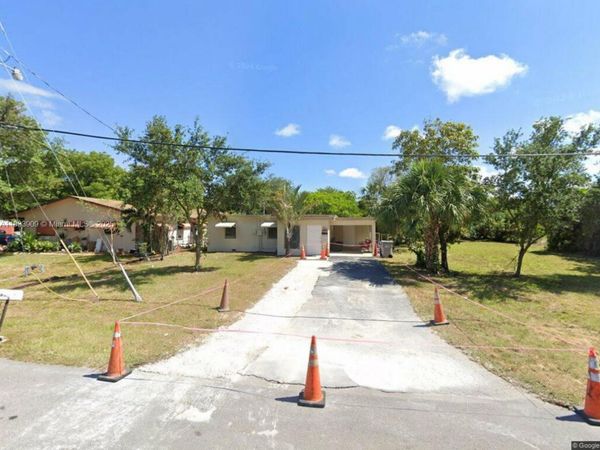 894 SW 9th Ct, Pompano Beach, FL 33060