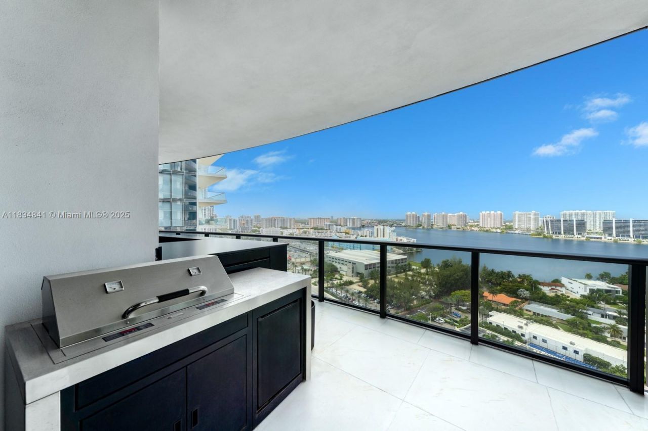 18555 Collins Ave, Unit 2003, Sunny Isles Beach, FL 33160 Photo