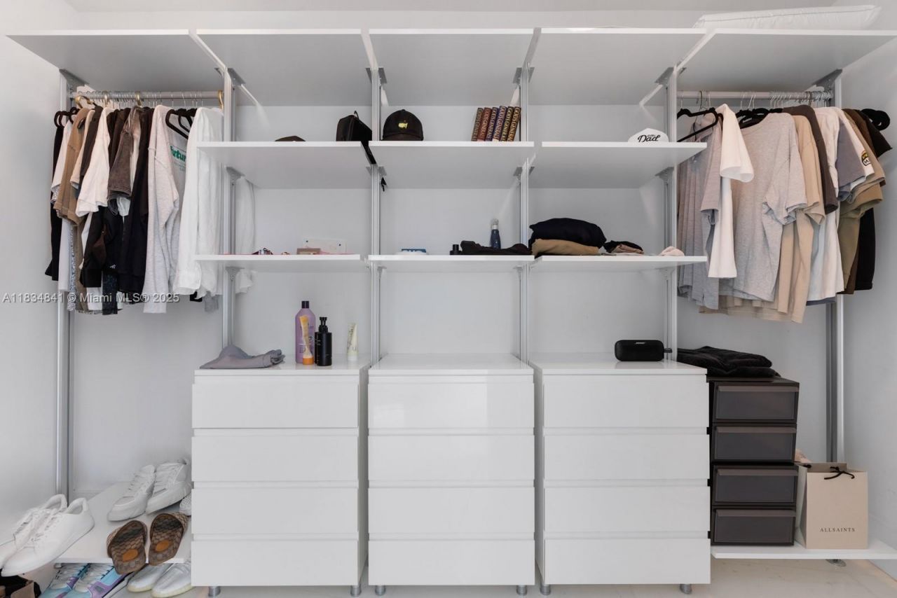 18555 Collins Ave, Unit 2003, Sunny Isles Beach, FL 33160 Photo