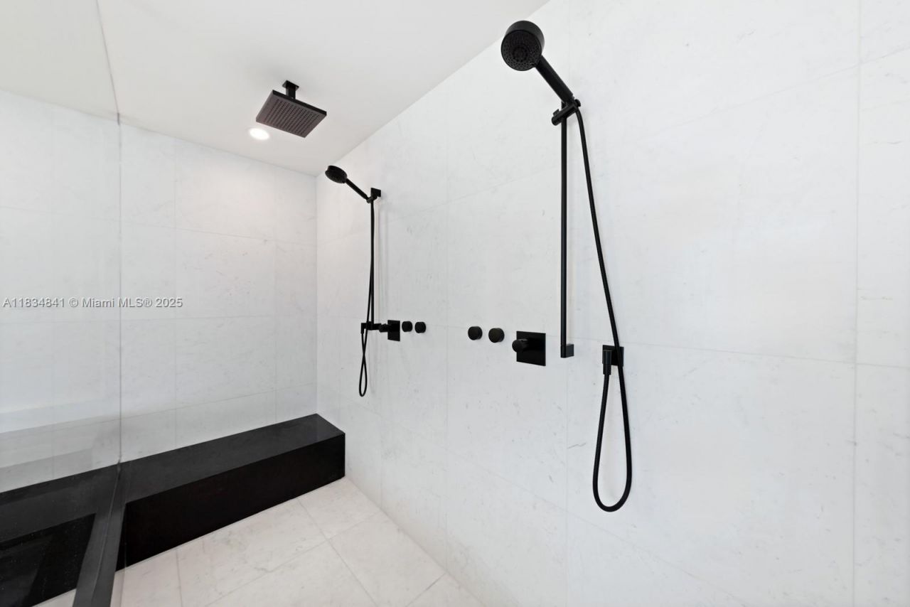 18555 Collins Ave, Unit 2003, Sunny Isles Beach, FL 33160 Photo