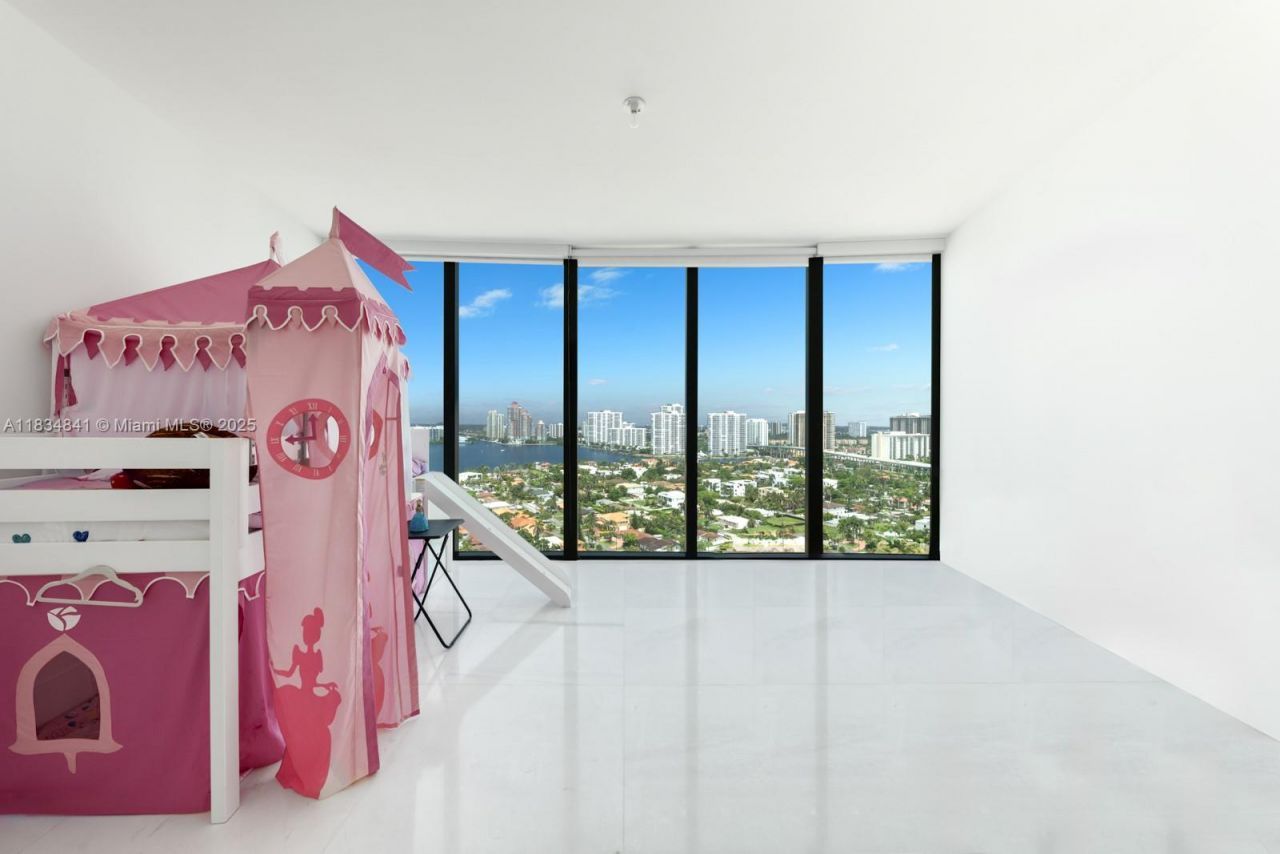 18555 Collins Ave, Unit 2003, Sunny Isles Beach, FL 33160 Photo
