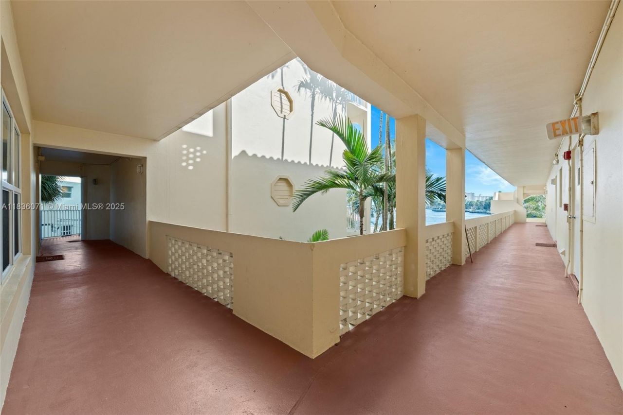 341 N Birch Rd, Unit 216, Fort Lauderdale, FL 33304 Photo