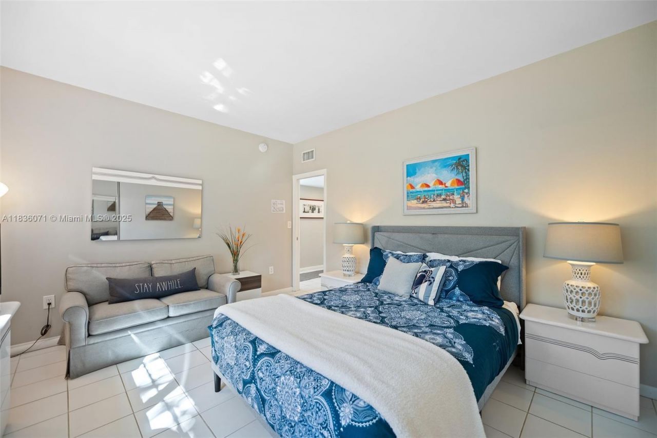 341 N Birch Rd, Unit 216, Fort Lauderdale, FL 33304 Photo