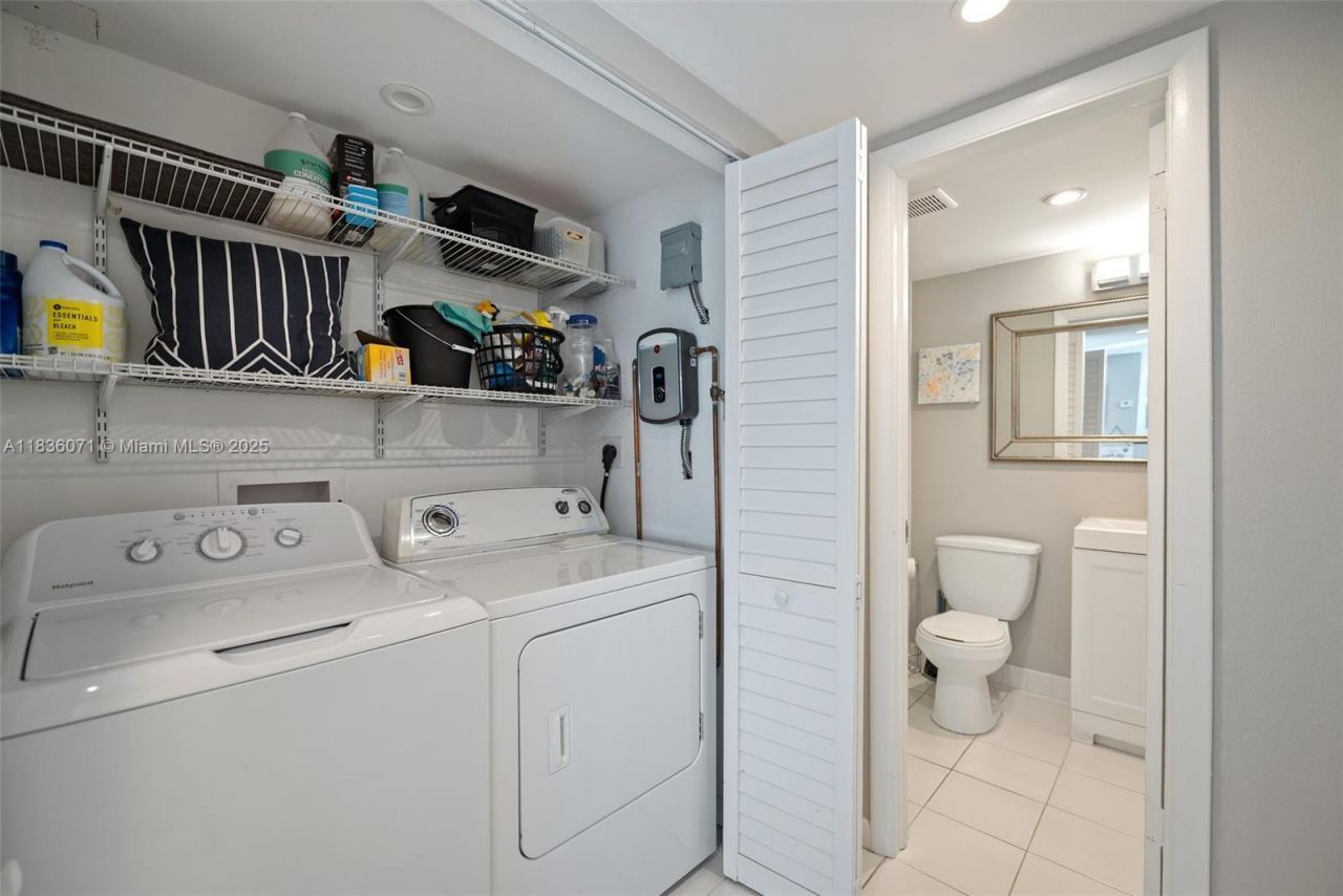 341 N Birch Rd, Unit 216, Fort Lauderdale, FL 33304 Photo