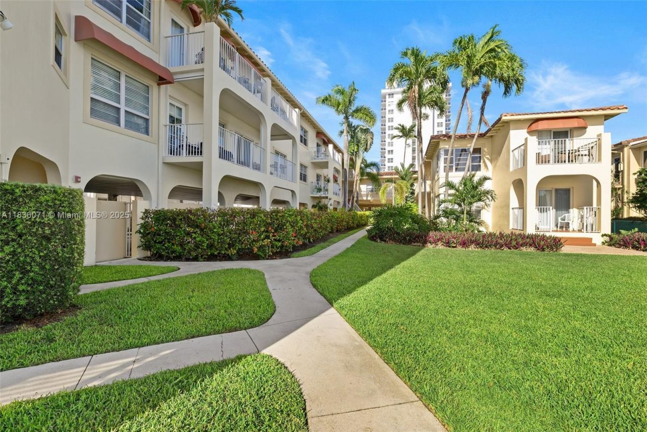 341 N Birch Rd, Unit 216, Fort Lauderdale, FL 33304 Photo