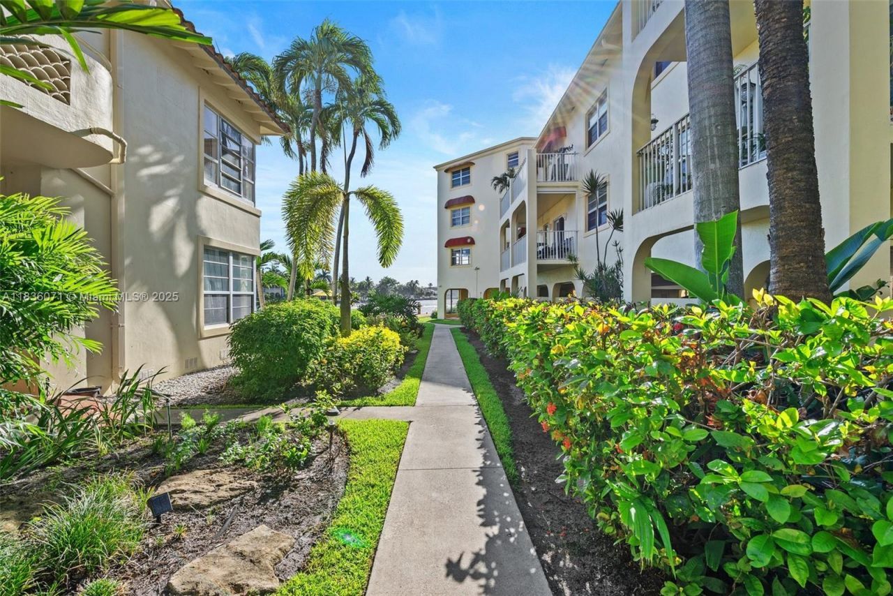 341 N Birch Rd, Unit 216, Fort Lauderdale, FL 33304 Photo