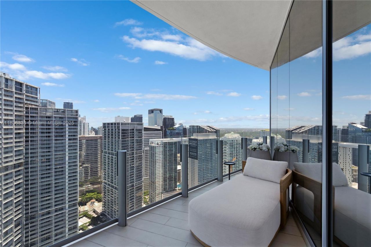 300 Biscayne Blvd Way, Unit 4707, Miami, FL 33131 Photo