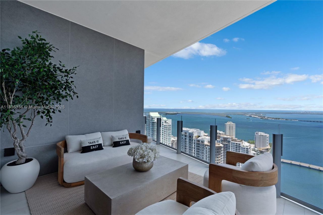 300 Biscayne Blvd Way, Unit 4707, Miami, FL 33131 Photo