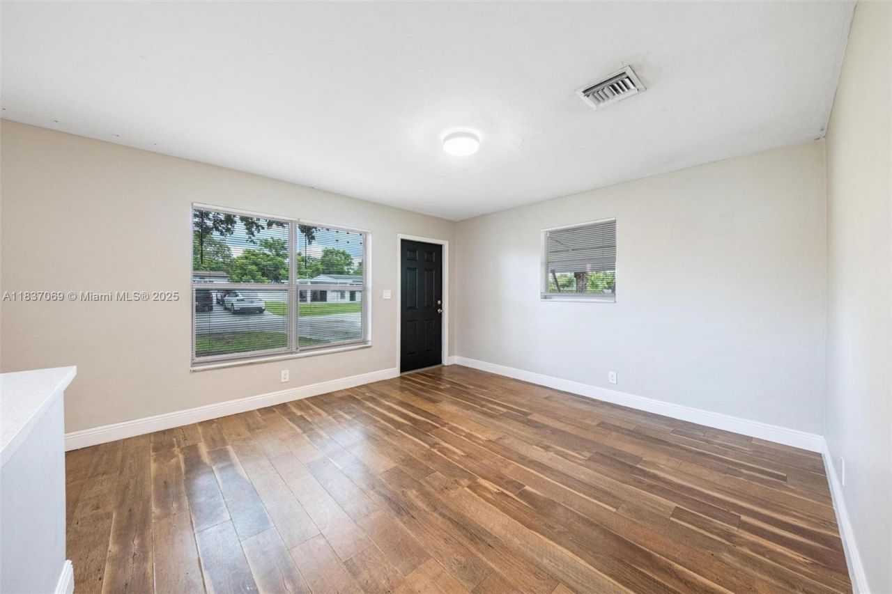 2569 NW 61st Ave, Margate, FL 33063 Photo