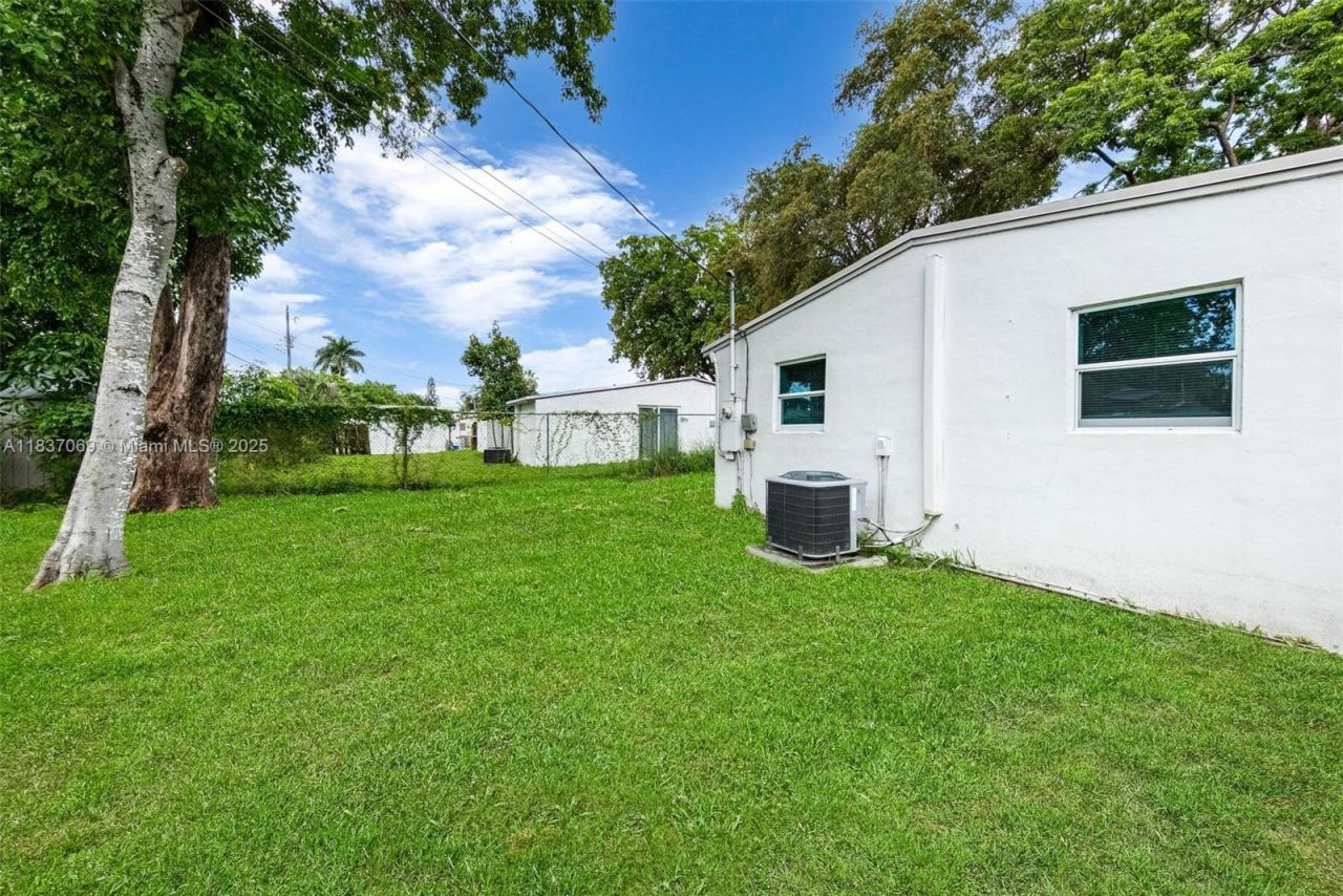 2569 NW 61st Ave, Margate, FL 33063 Photo