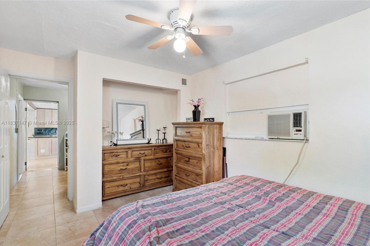 65 NE 209th Ter, Miami Gardens, FL 33179 Photo