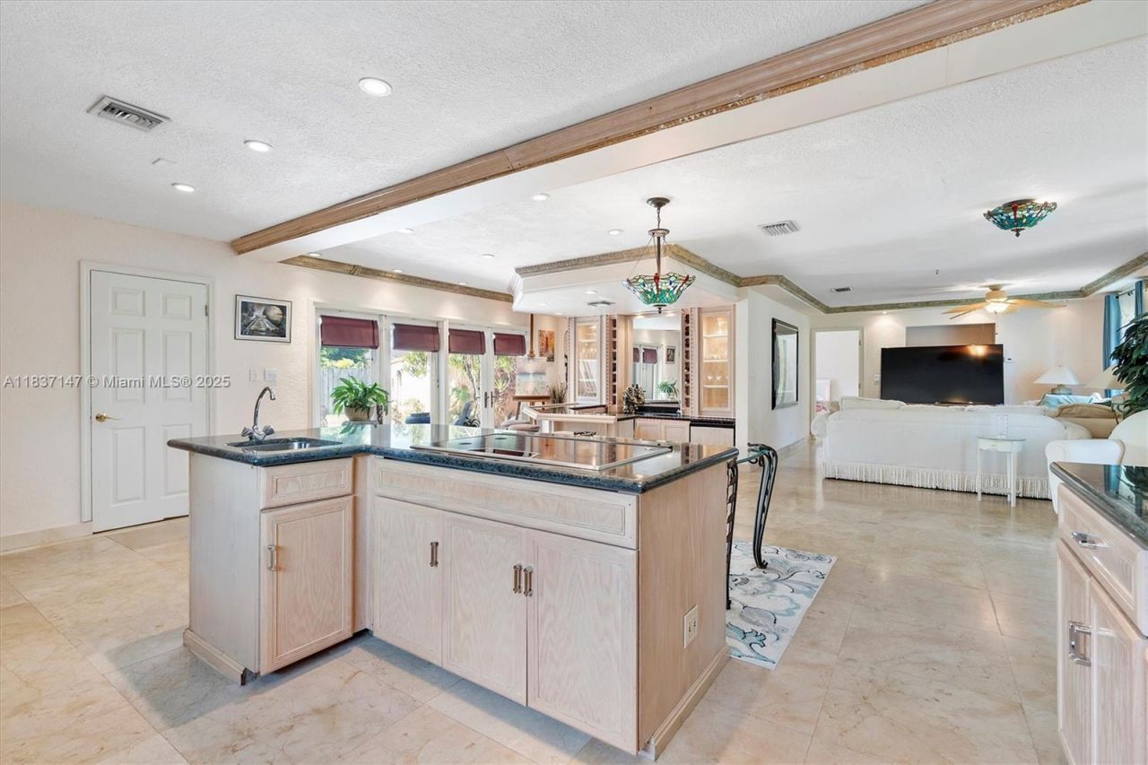 65 NE 209th Ter, Miami Gardens, FL 33179 Photo