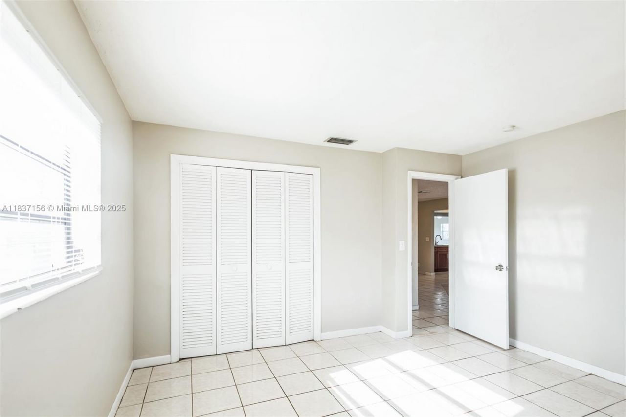 5640 NW 13th Ct, Lauderhill, FL 33313 Photo