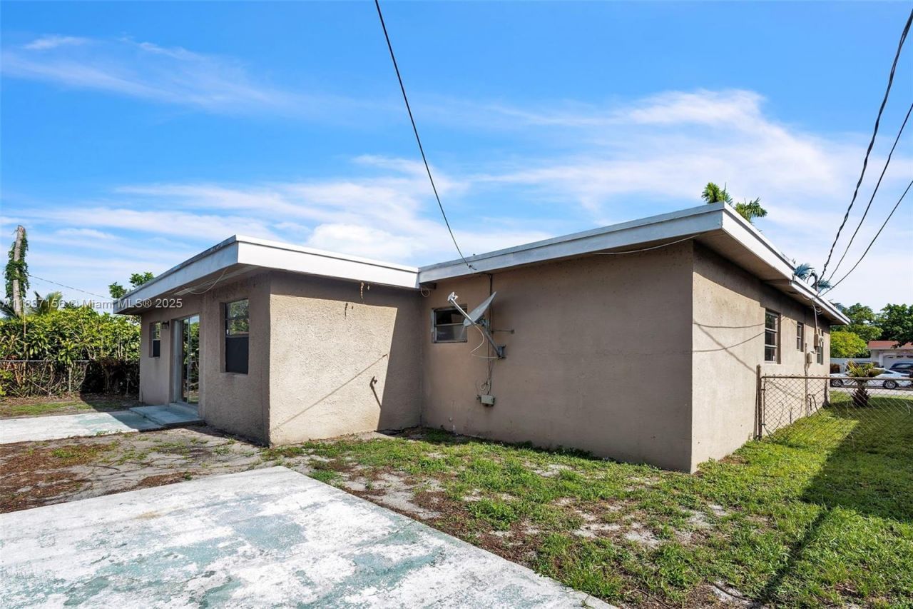 5640 NW 13th Ct, Lauderhill, FL 33313 Photo