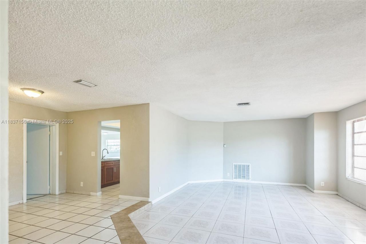 5640 NW 13th Ct, Lauderhill, FL 33313 Photo