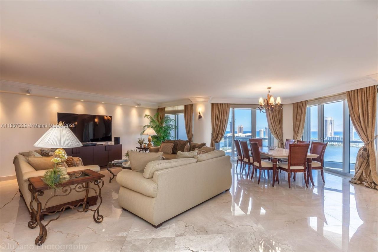 7000 Island Blvd, Unit 2504, Aventura, FL 33160 Photo