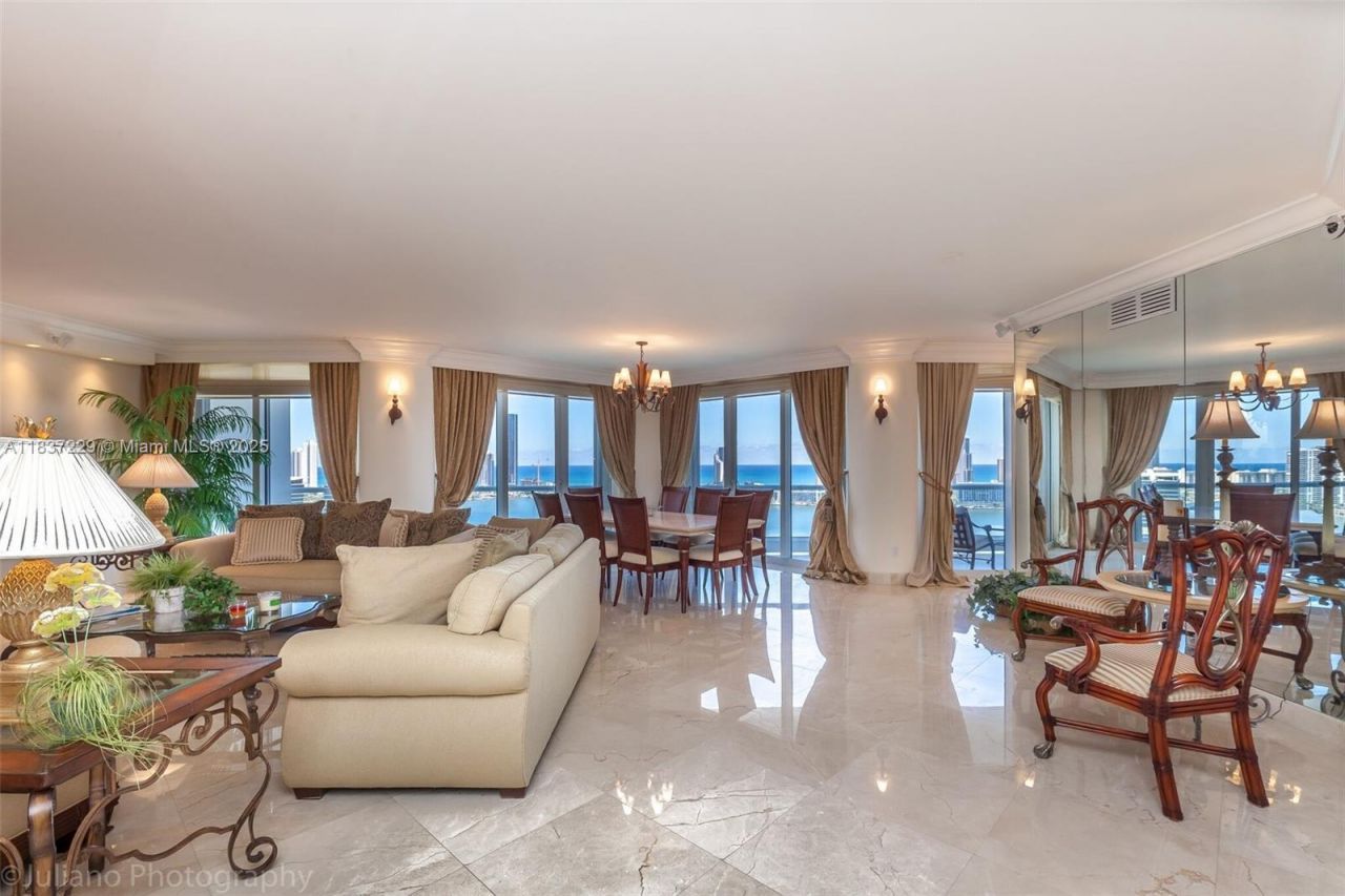 7000 Island Blvd, Unit 2504, Aventura, FL 33160 Photo