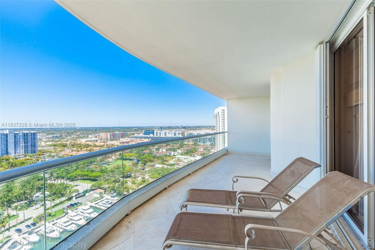 7000 Island Blvd, Unit 2504, Aventura, FL 33160 Photo